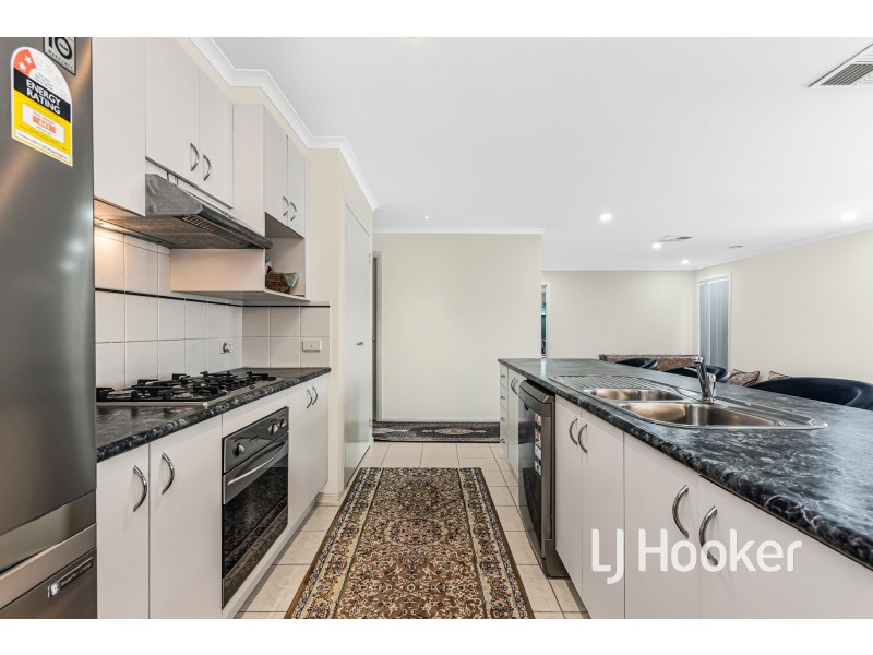 34 Eureka Crescent, Narre Warren South VIC 3805