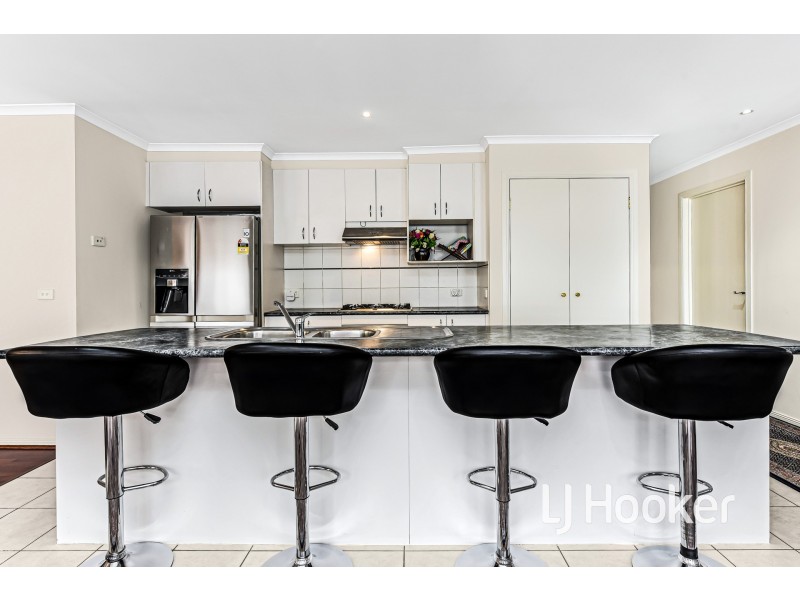 34 Eureka Crescent, Narre Warren South VIC 3805