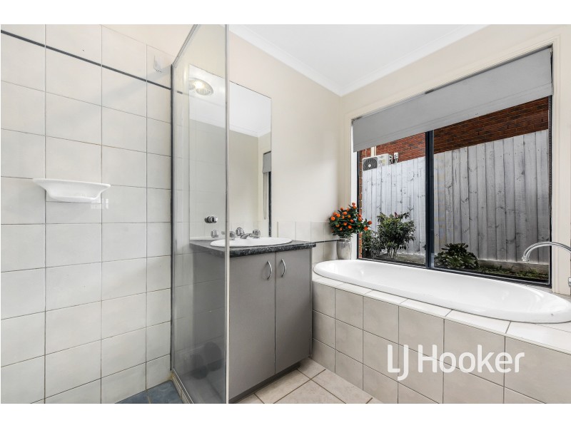 34 Eureka Crescent, Narre Warren South VIC 3805