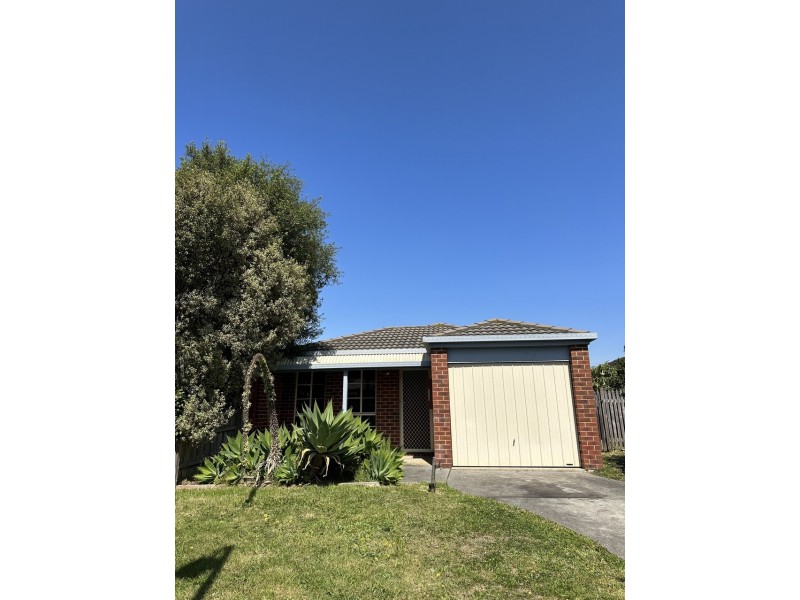 13 Millbank Place, Cranbourne VIC 3977
