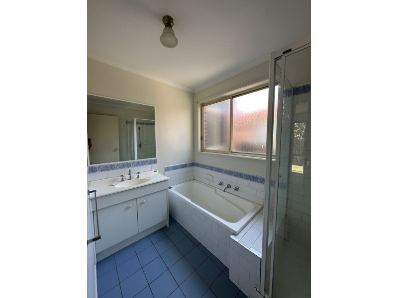 13 Millbank Place, Cranbourne VIC 3977