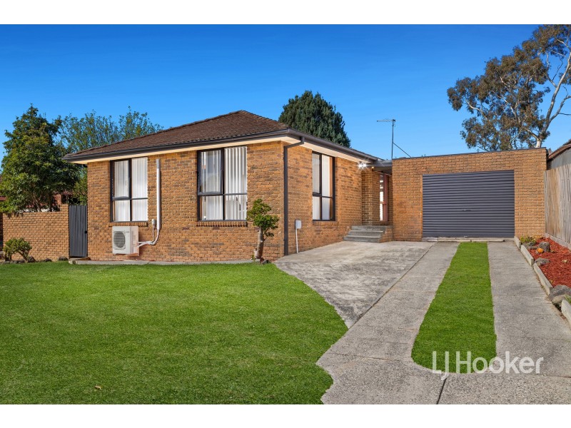 26 Skye Crescent, Endeavour Hills VIC 3802