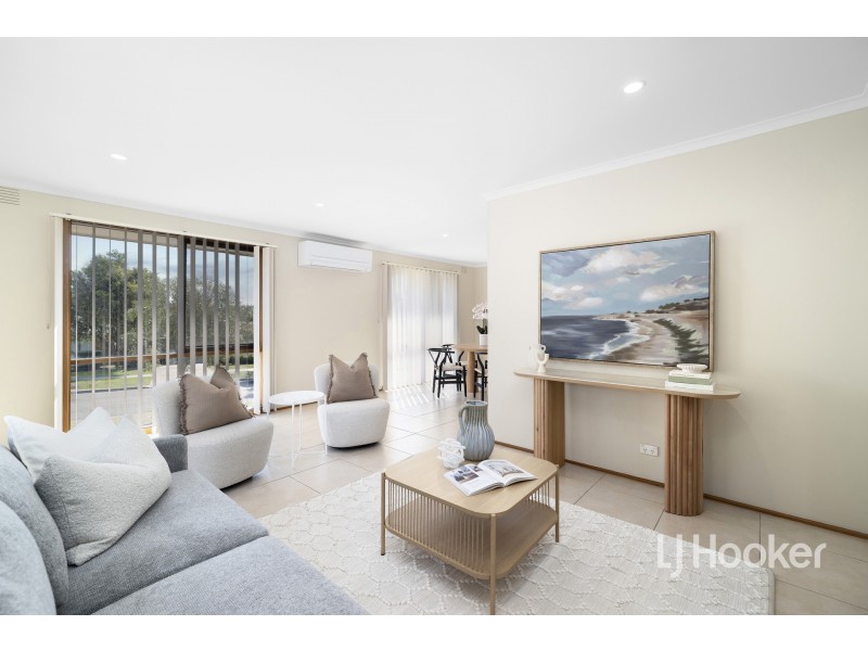 26 Skye Crescent, Endeavour Hills VIC 3802