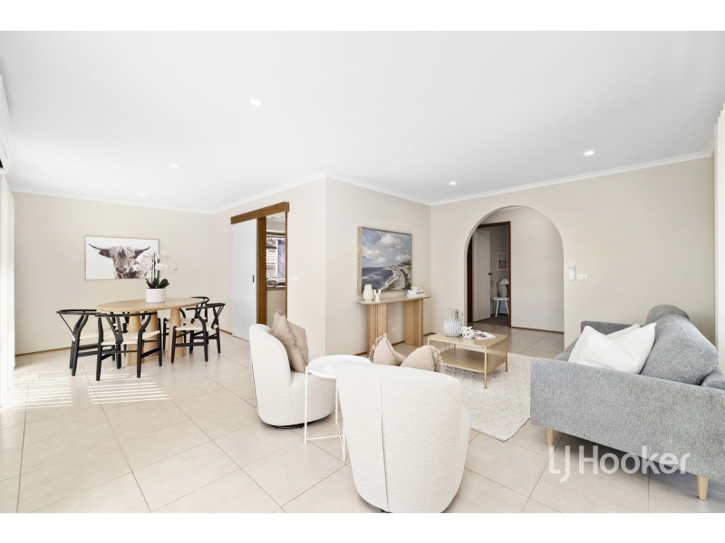 26 Skye Crescent, Endeavour Hills VIC 3802
