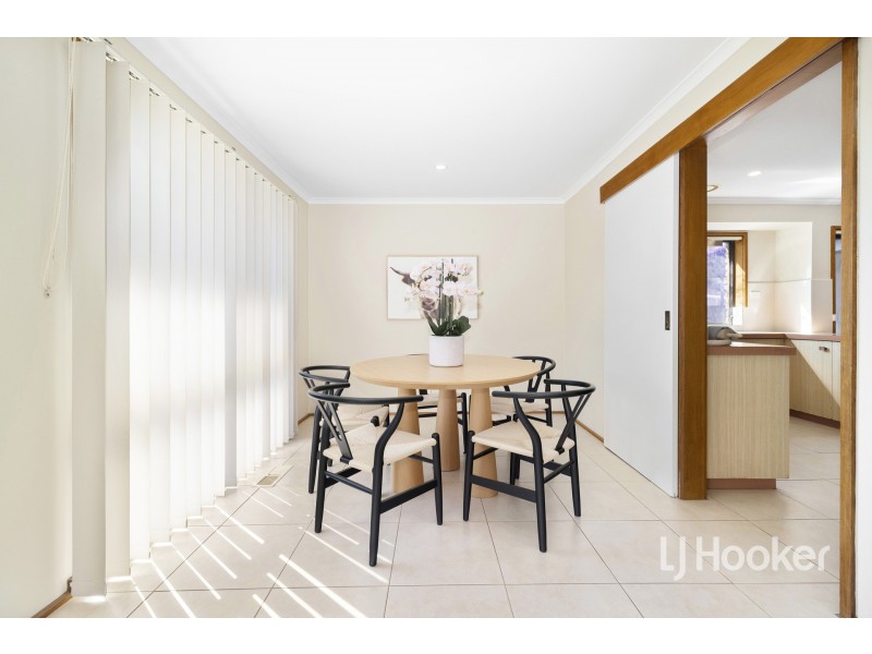 26 Skye Crescent, Endeavour Hills VIC 3802