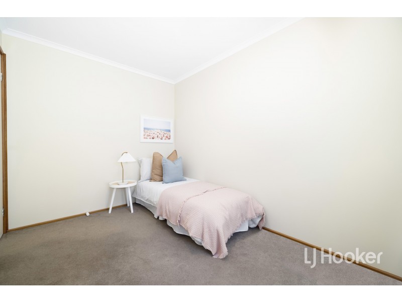 26 Skye Crescent, Endeavour Hills VIC 3802