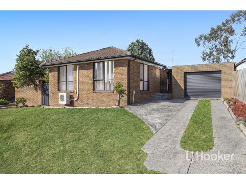 26 Skye Crescent, Endeavour Hills VIC 3802