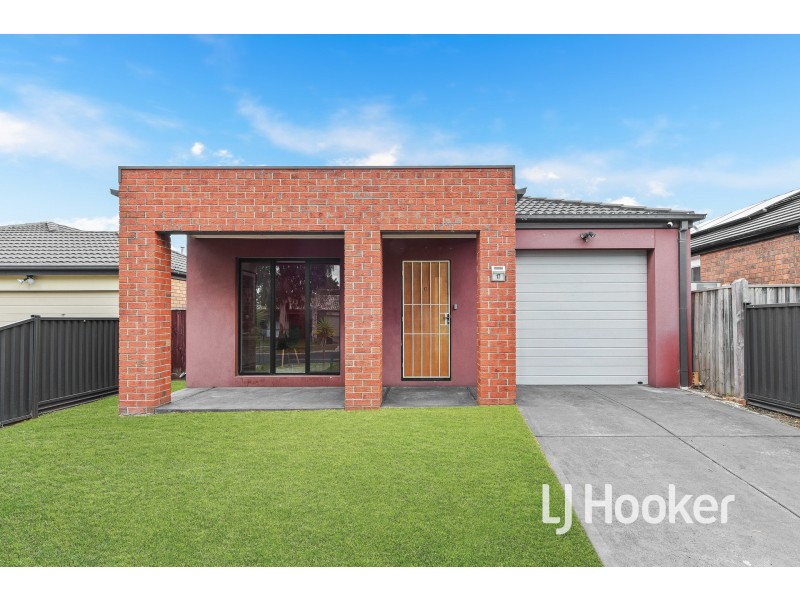 17 Aspendale Place, Lyndhurst VIC 3975