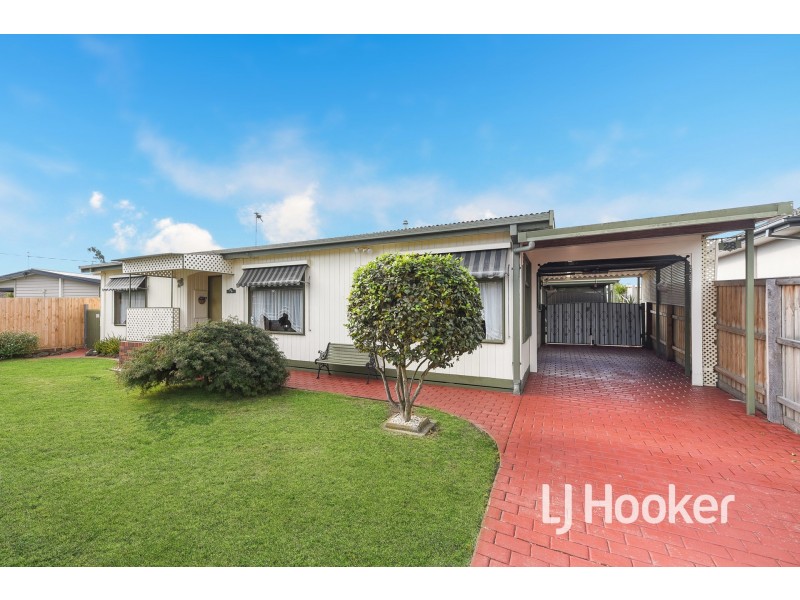 28 Houlder Avenue, Junction Village VIC 3977