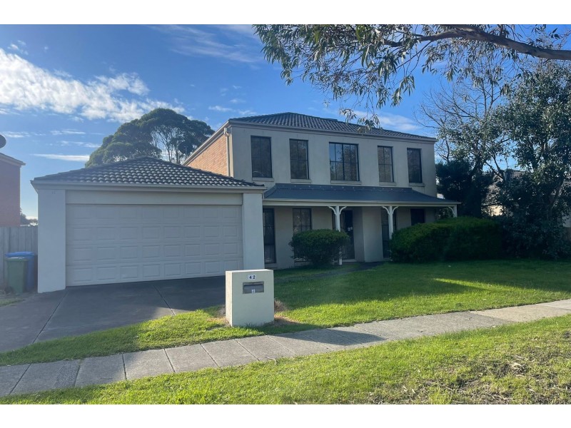 42 Paterson Drive, Lynbrook VIC 3975