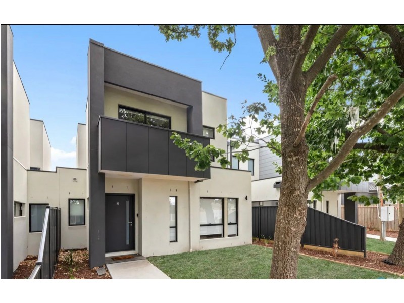 1/7 Young Road, Hallam VIC 3803