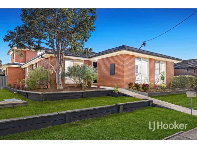 76 Strong Drive, Hampton Park VIC 3976
