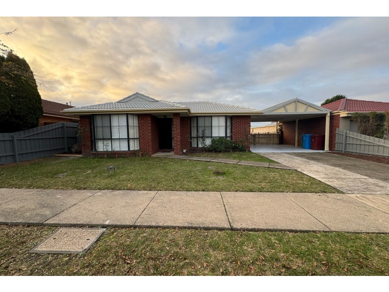 35 The Parkway, Hampton Park VIC 3976