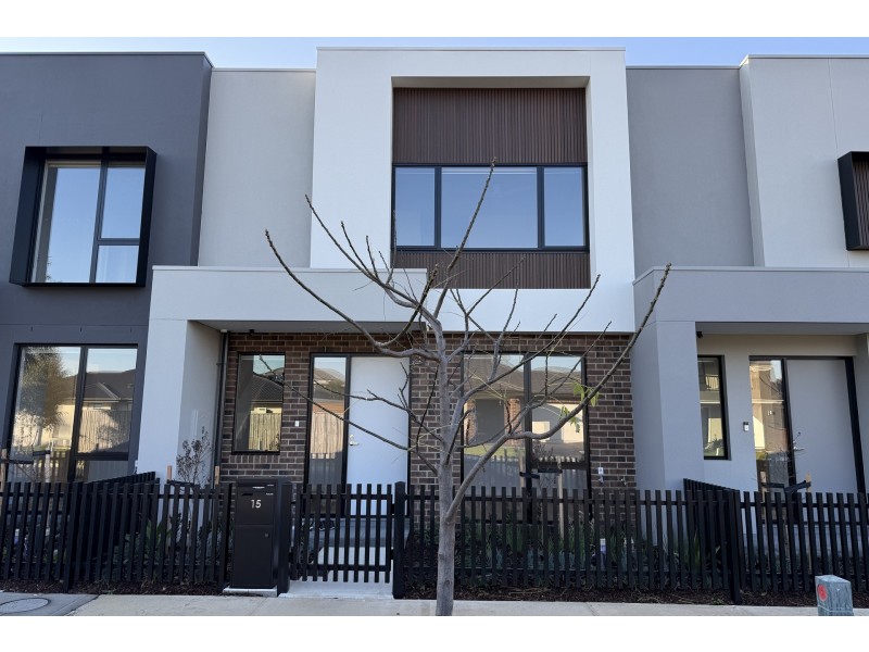 15 Cropping Street, Clyde North VIC 3978