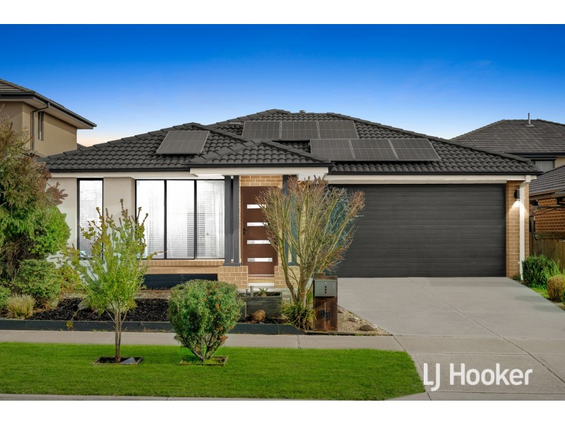 13 Amburla Drive, Cranbourne North VIC 3977
