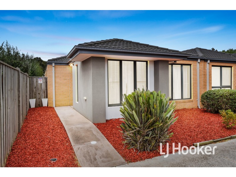 53 Harper Crescent, Cranbourne West VIC 3977