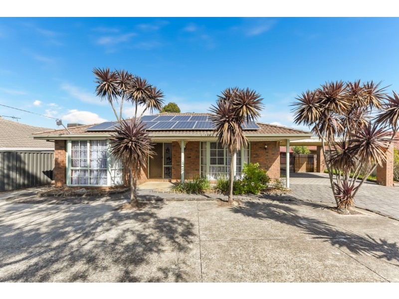 16 Lauren Drive, Hampton Park VIC 3976