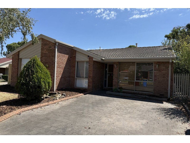 11 Berridale Court, Hampton Park VIC 3976