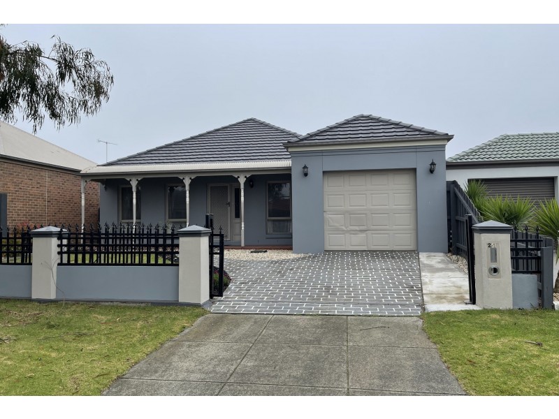 24 Astley Wynd, Lynbrook VIC 3975
