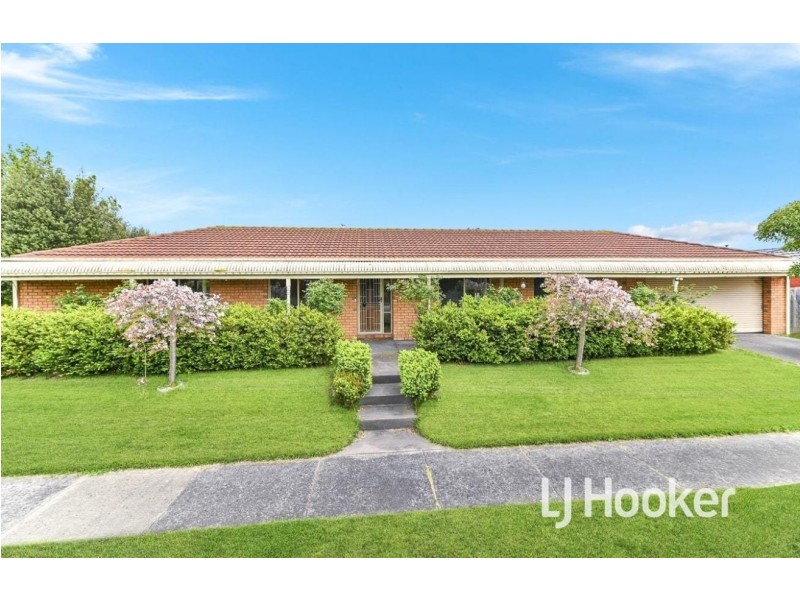 1 Connor Mews, Cranbourne East VIC 3977