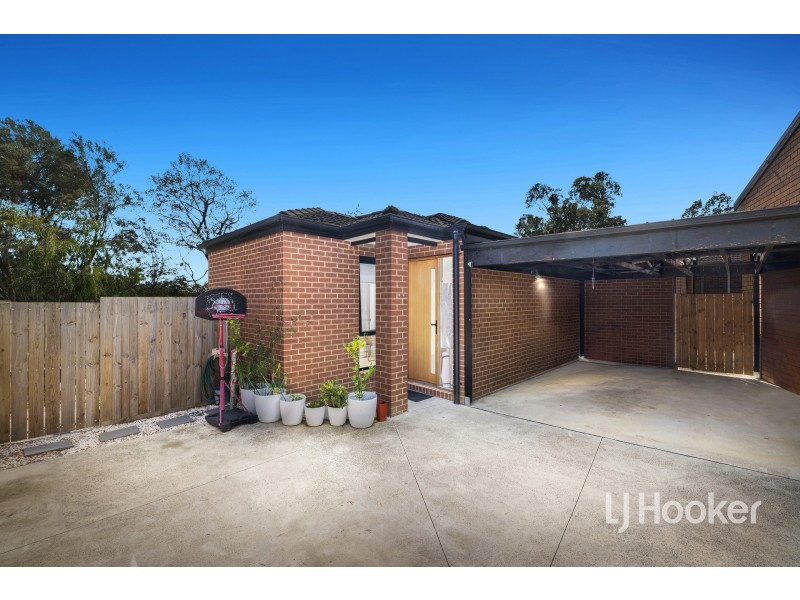 2/29 Willow Drive, Hampton Park VIC 3976