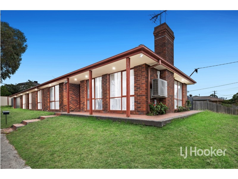 56 Strong Drive, Hampton Park VIC 3976