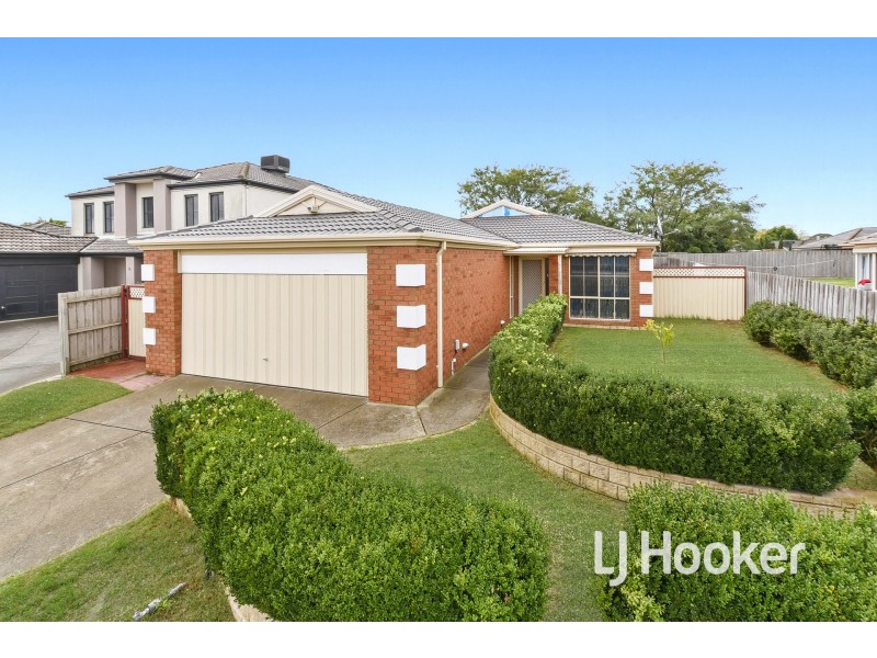 8 Lighthorse Crescent, Narre Warren South VIC 3805