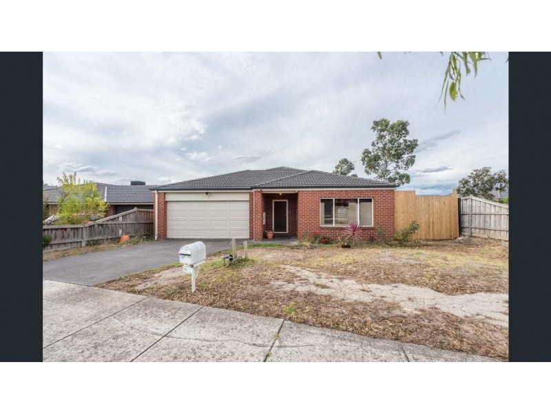 16 Thunderbolt Drive, Cranbourne East VIC 3977