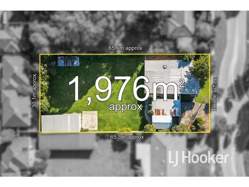 14 Huon Park Road, Cranbourne North VIC 3977