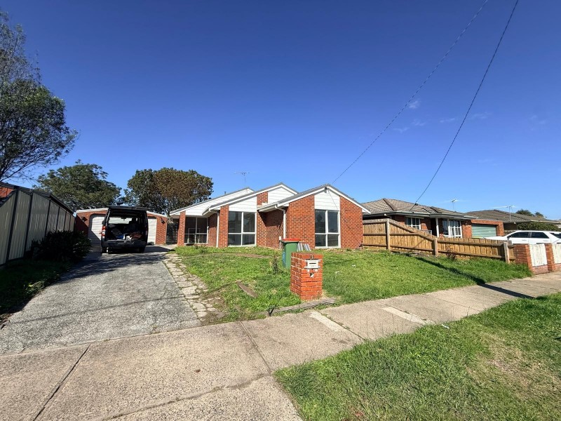 81 Strong Drive Drive, Hampton Park VIC 3976