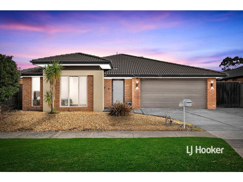 27 Dan Morgan Drive, Cranbourne East VIC 3977