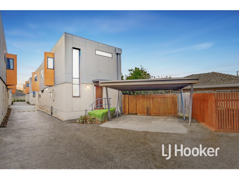 2/27 New Street, Dandenong VIC 3175
