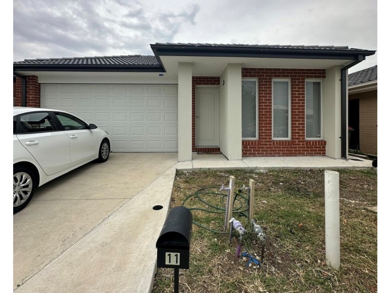 11 Dalmatian Street, Cranbourne East VIC 3977