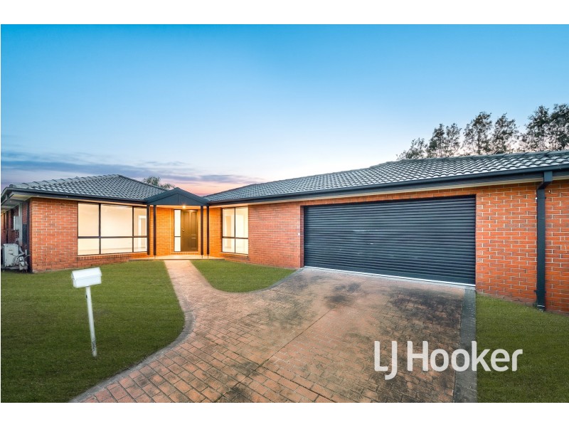 8 Taunton Court, Narre Warren South VIC 3805