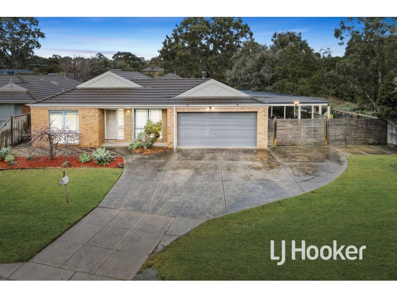 30 Carboni Crescent, Lynbrook VIC 3975