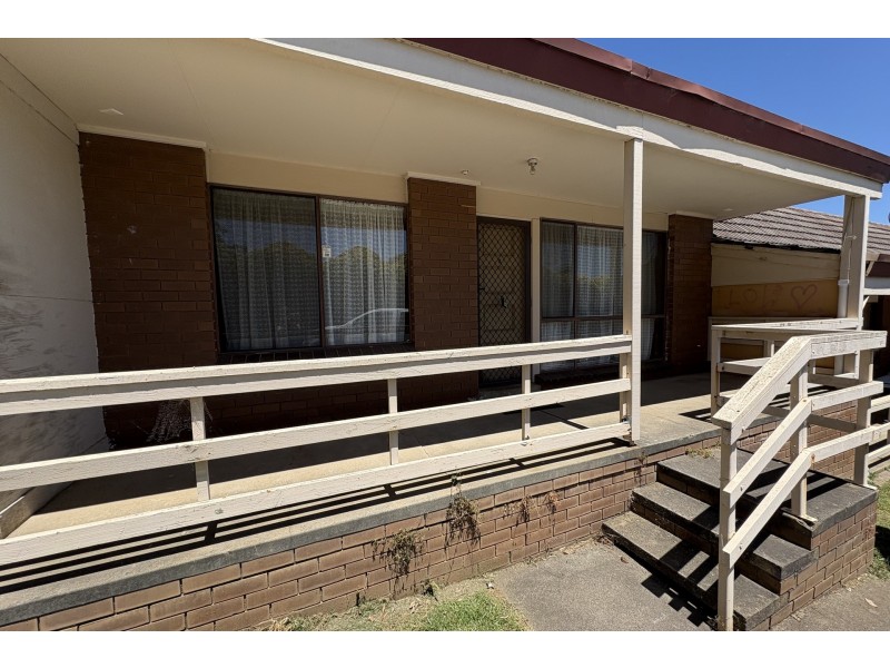 2/234 Princes Highway, Drouin VIC 3818