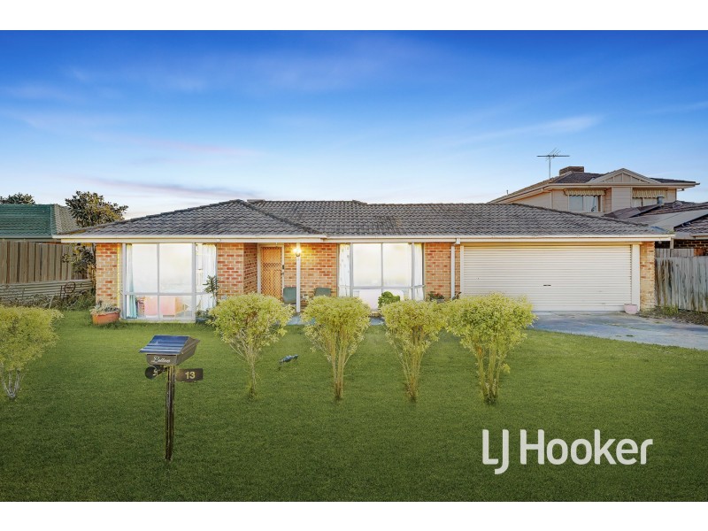 13 Belvedere Court, Hampton Park VIC 3976