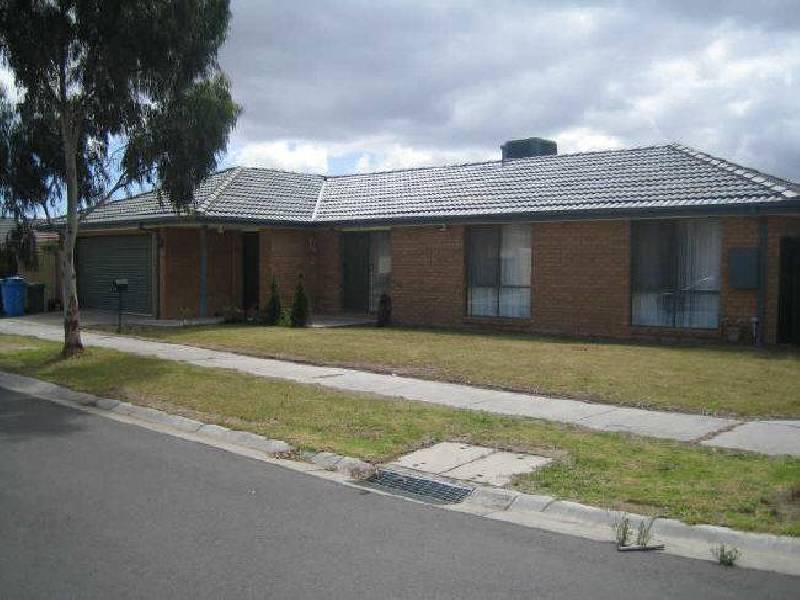 6 Tulsk Close, Hampton Park VIC 3976