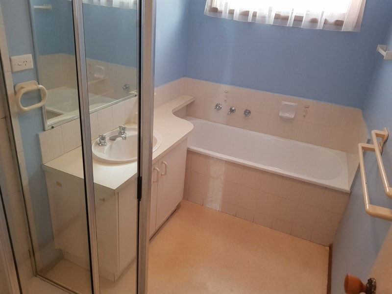 87 Warana Drive, Hampton Park VIC 3976