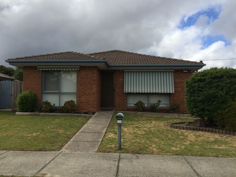 73 Strong Drive, Hampton Park VIC 3976