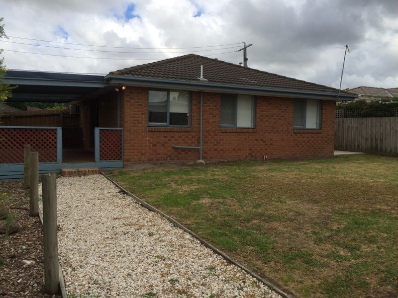 73 Strong Drive, Hampton Park VIC 3976