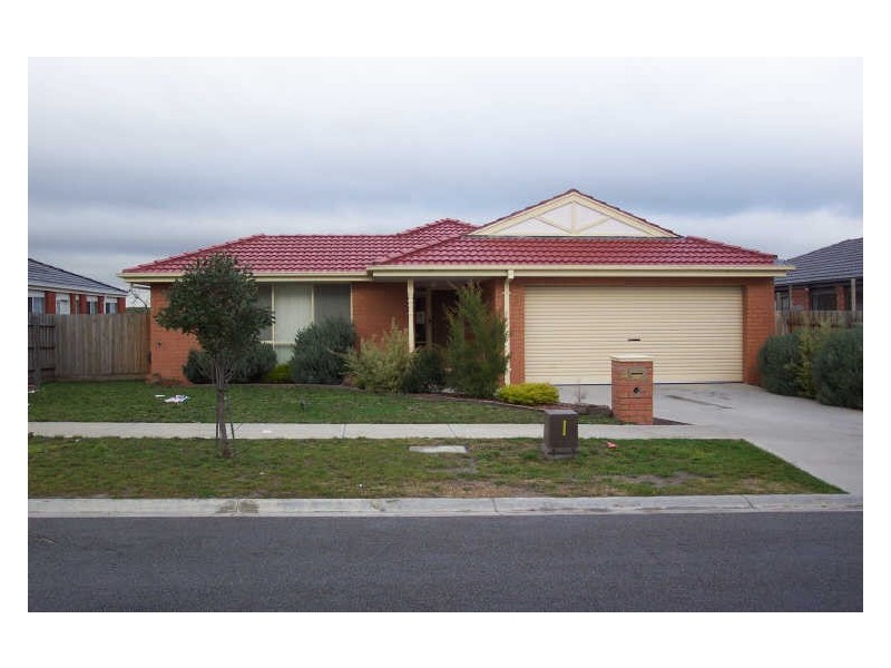 3 Karoonda Way, Hampton Park VIC 3976