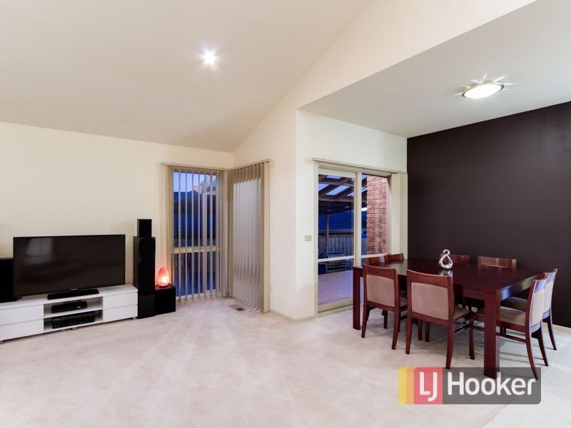 5 Victor Court, Hampton Park VIC 3976