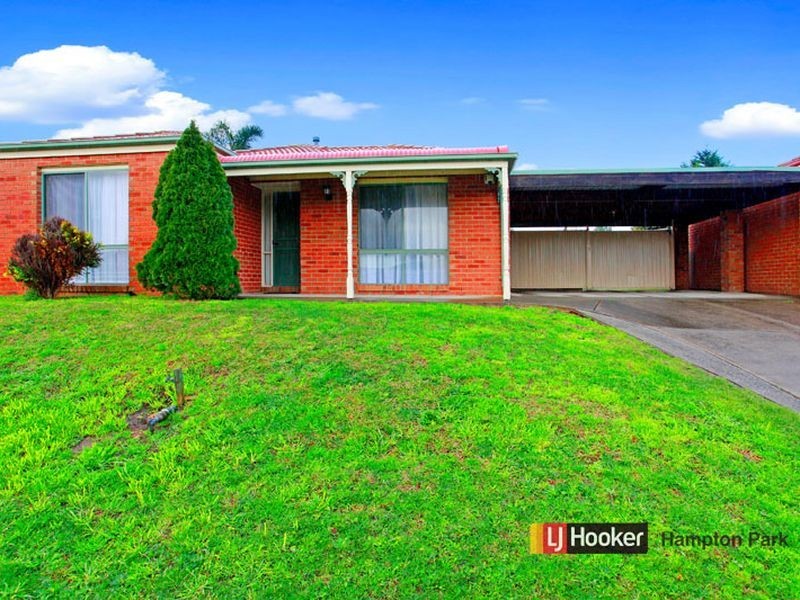 22 Manatoka Crescent, Hampton Park VIC 3976