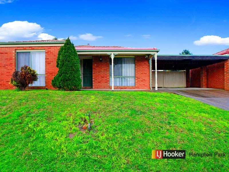 22 Manatoka Crescent, Hampton Park VIC 3976
