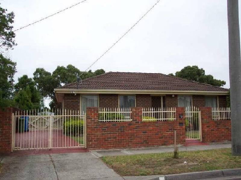 27 Strong Drive, Hampton Park VIC 3976