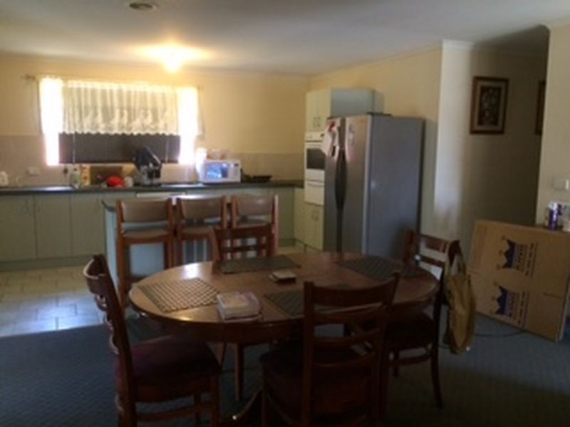 1 Donegal Way, Hampton Park VIC 3976