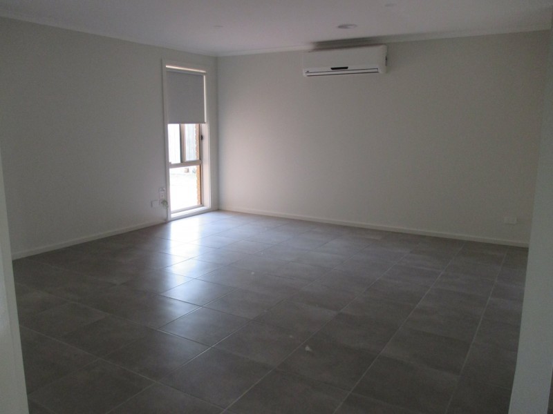 6 Viewside Way, Hampton Park VIC 3976