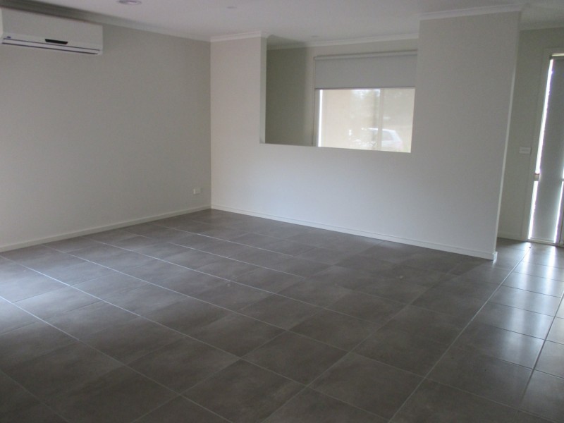 6 Viewside Way, Hampton Park VIC 3976