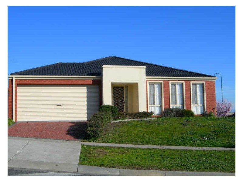 75 Bemesyde Drive, Berwick VIC 3806